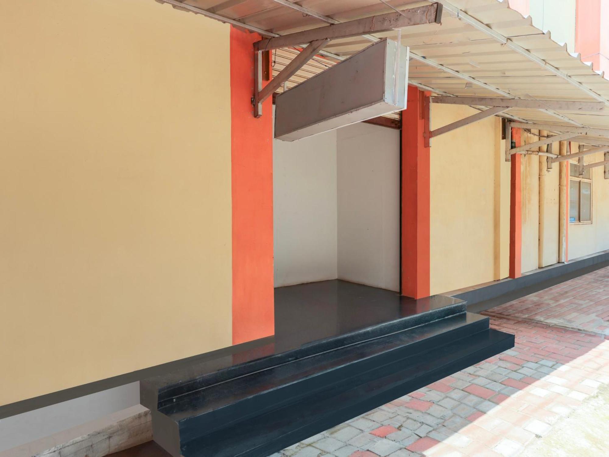 Hotel O Nila Tourist Home Thiruvananthapuram Exteriör bild